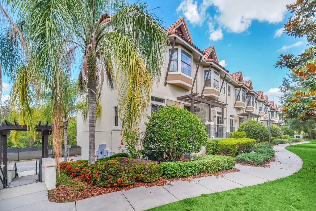 Cozy & Elegant 4Br Enchanted Townhouse - 1 Mile To Disney With Resort Pool, Gym, & Jacuzzi Orlando Exterior photo