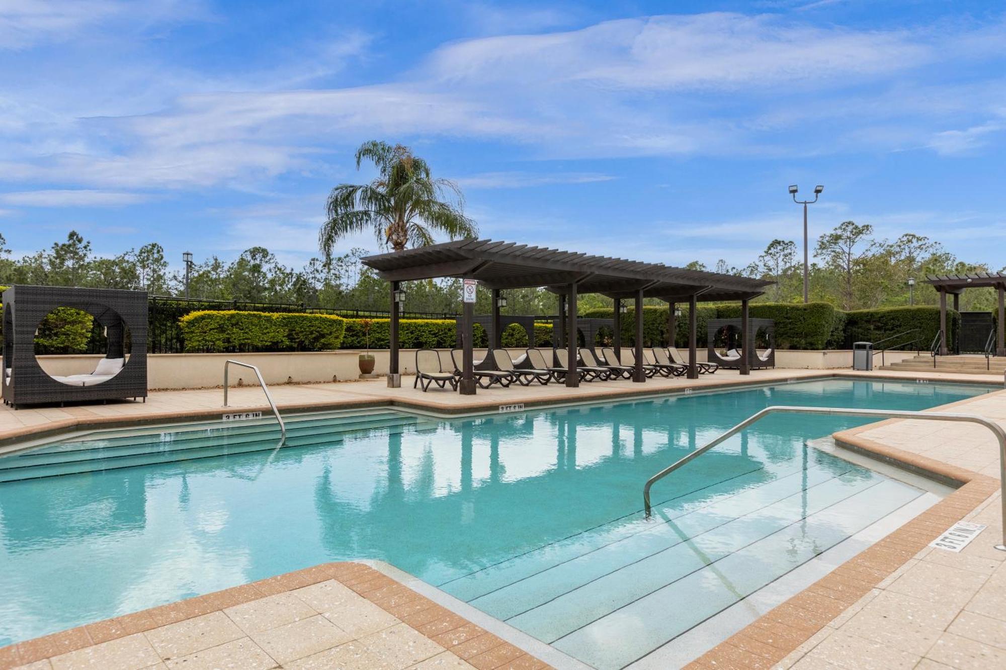 Cozy & Elegant 4Br Enchanted Townhouse - 1 Mile To Disney With Resort Pool, Gym, & Jacuzzi Orlando Exterior photo