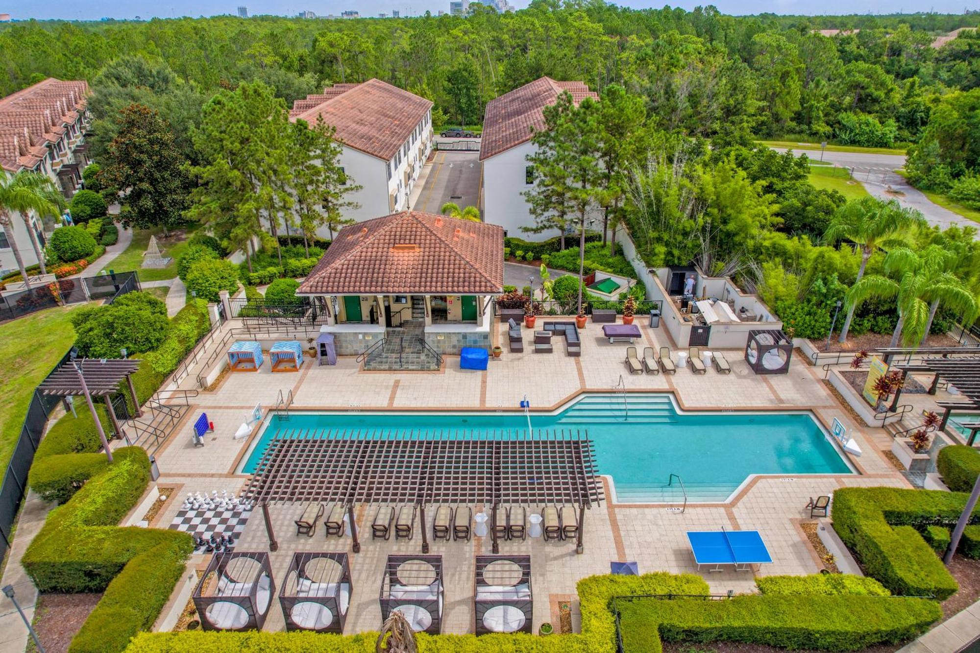 Cozy & Elegant 4Br Enchanted Townhouse - 1 Mile To Disney With Resort Pool, Gym, & Jacuzzi Orlando Exterior photo