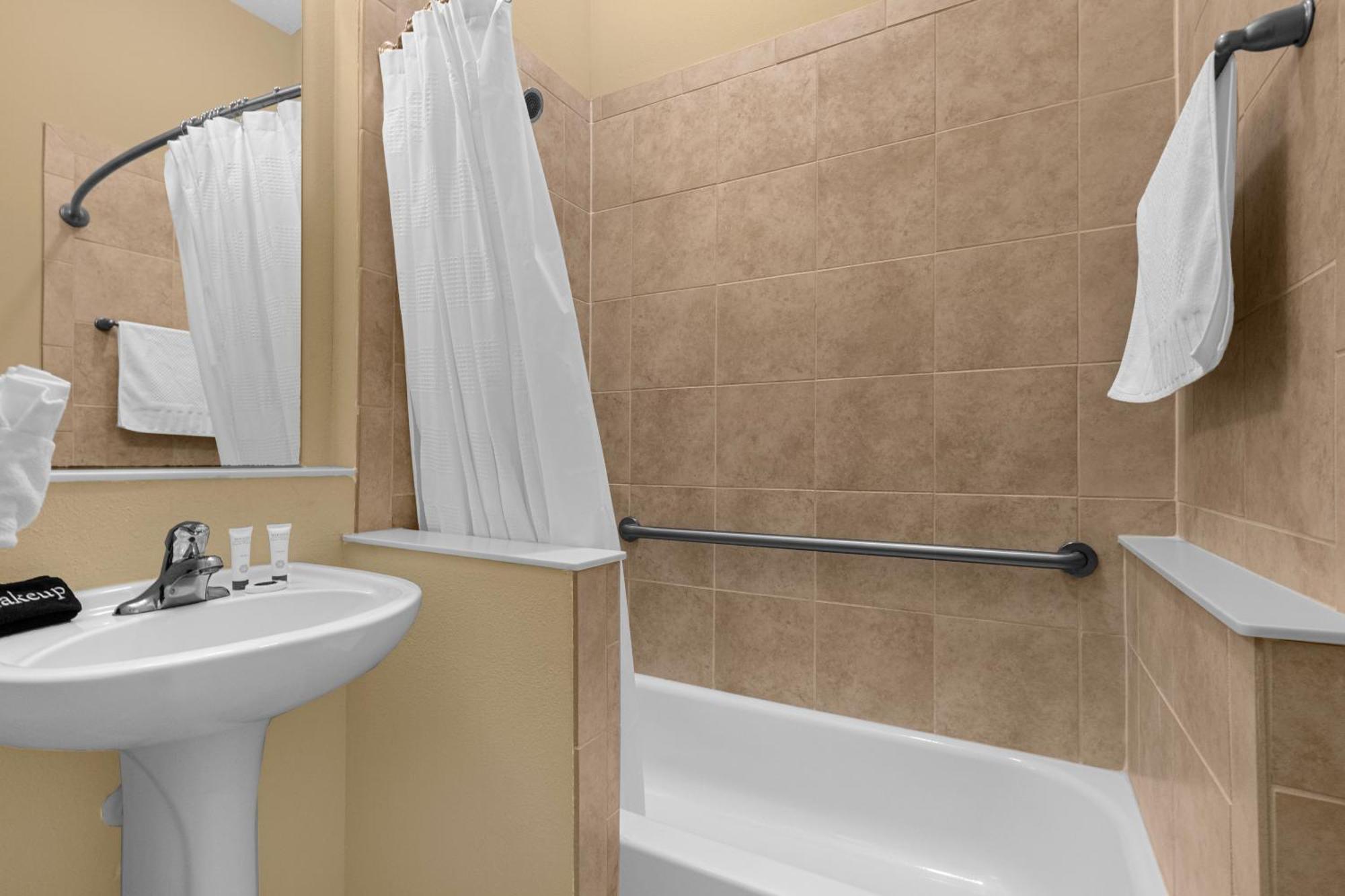 Cozy & Elegant 4Br Enchanted Townhouse - 1 Mile To Disney With Resort Pool, Gym, & Jacuzzi Orlando Exterior photo