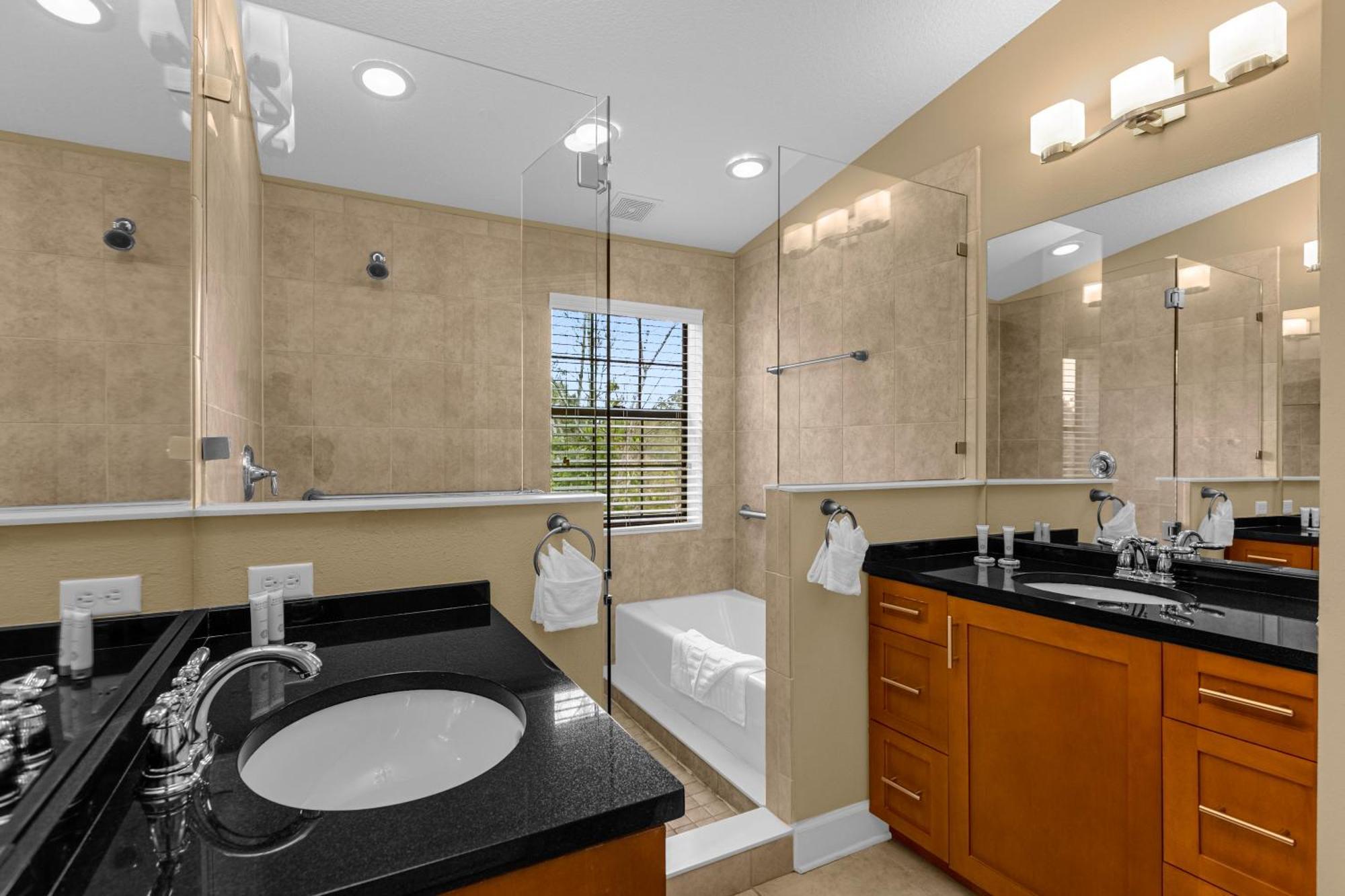 Cozy & Elegant 4Br Enchanted Townhouse - 1 Mile To Disney With Resort Pool, Gym, & Jacuzzi Orlando Exterior photo
