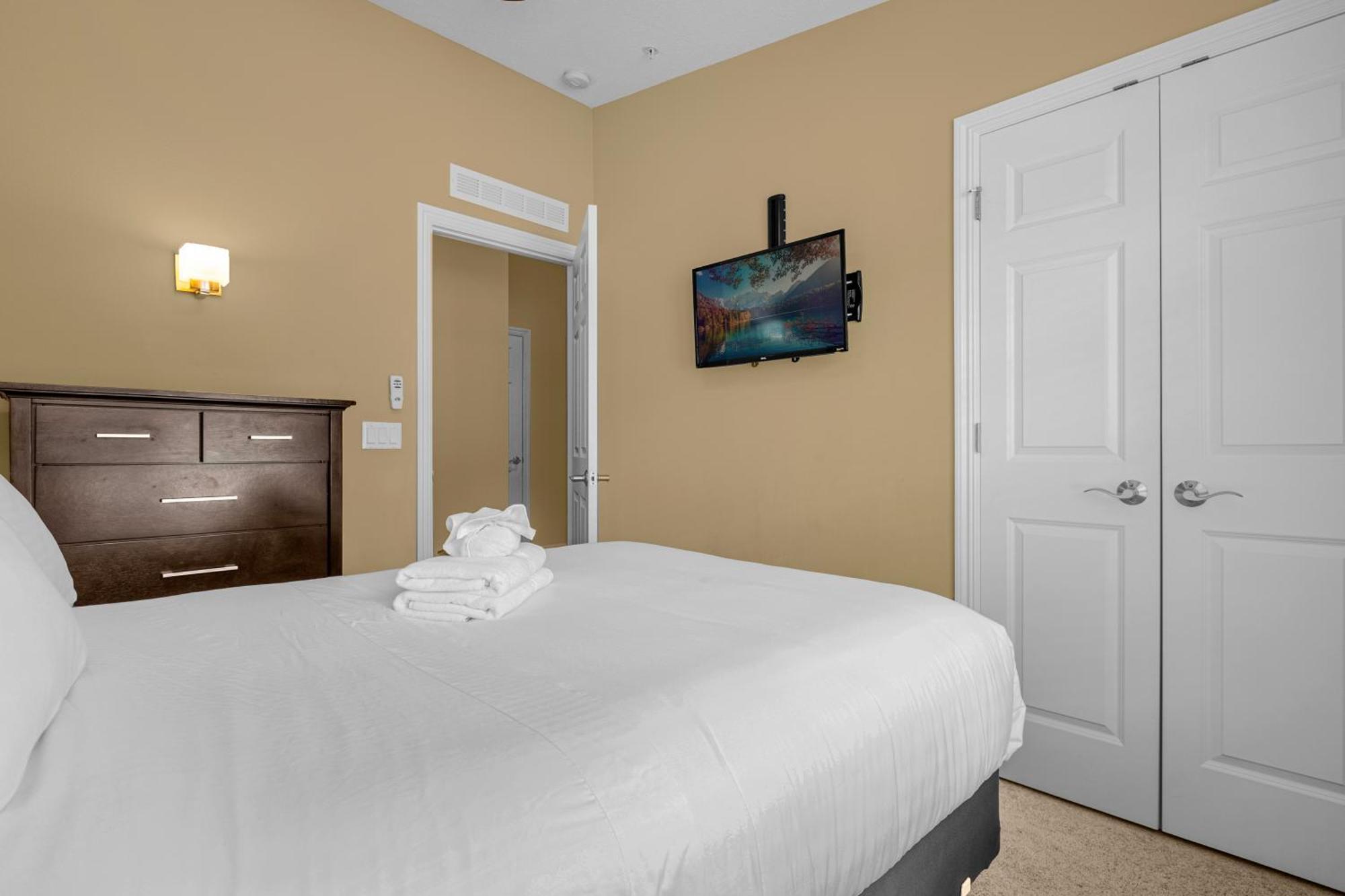 Cozy & Elegant 4Br Enchanted Townhouse - 1 Mile To Disney With Resort Pool, Gym, & Jacuzzi Orlando Exterior photo