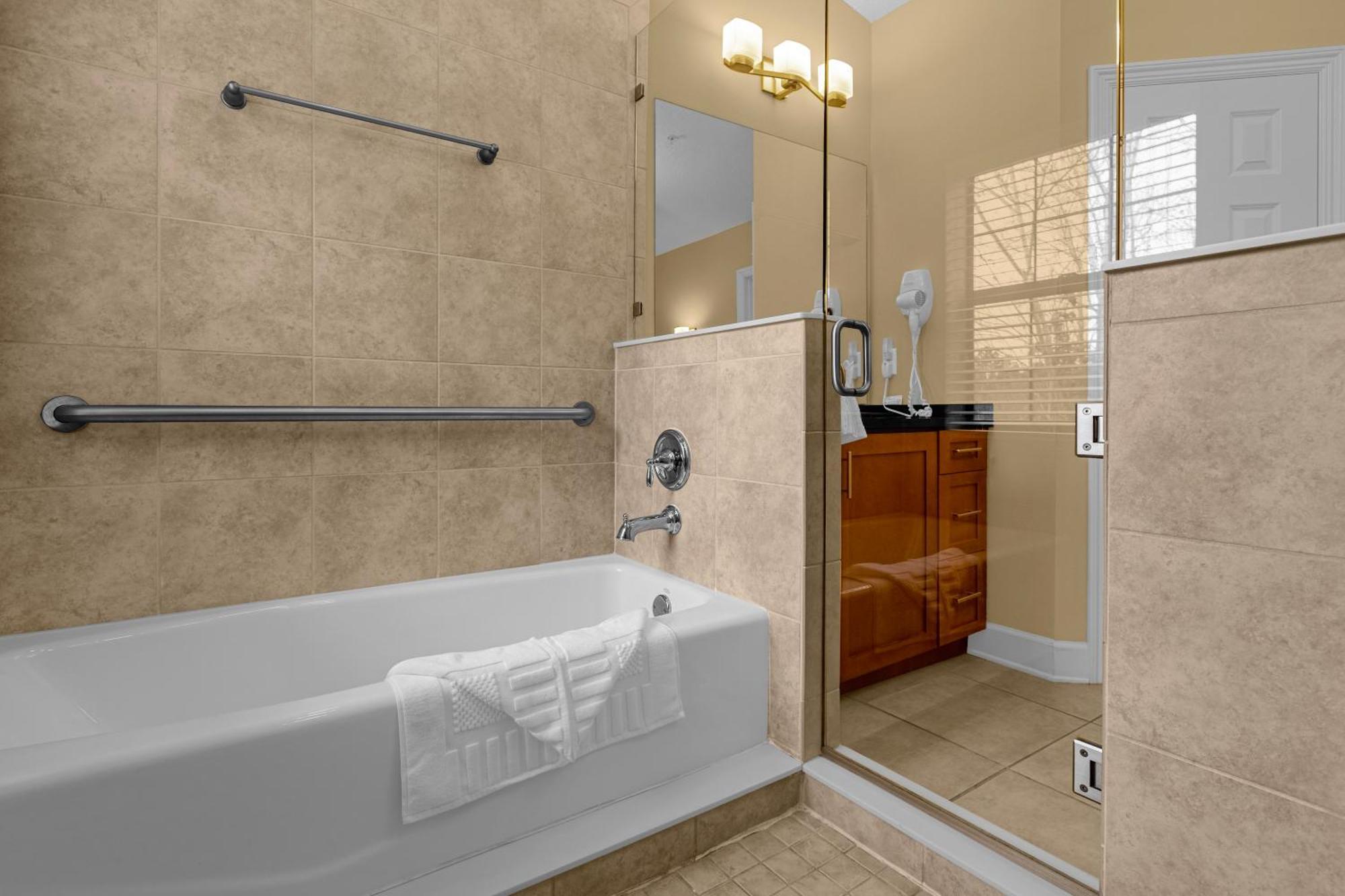 Cozy & Elegant 4Br Enchanted Townhouse - 1 Mile To Disney With Resort Pool, Gym, & Jacuzzi Orlando Exterior photo
