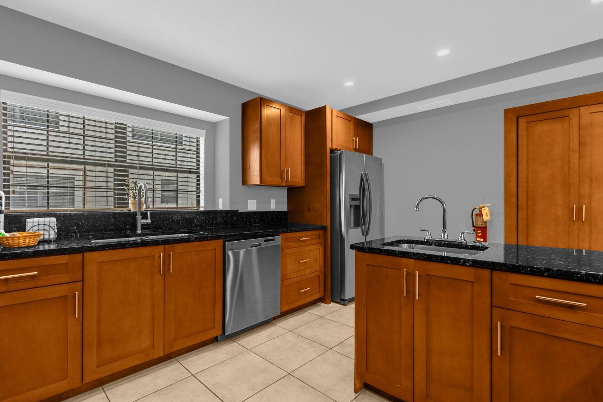 Cozy & Elegant 4Br Enchanted Townhouse - 1 Mile To Disney With Resort Pool, Gym, & Jacuzzi Orlando Exterior photo